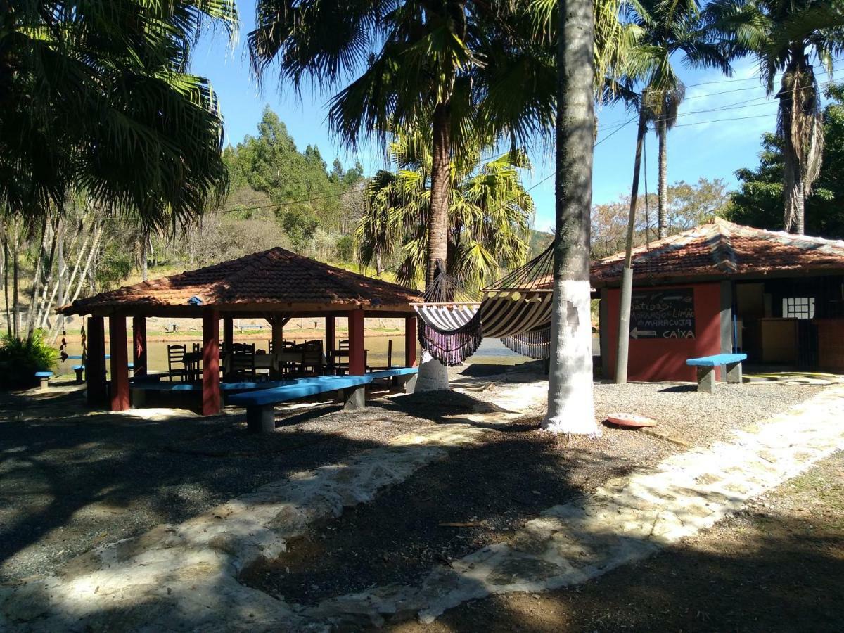 Pousada E Pesqueiro Trem Do Peixe Monte Alegre do Sul Ngoại thất bức ảnh